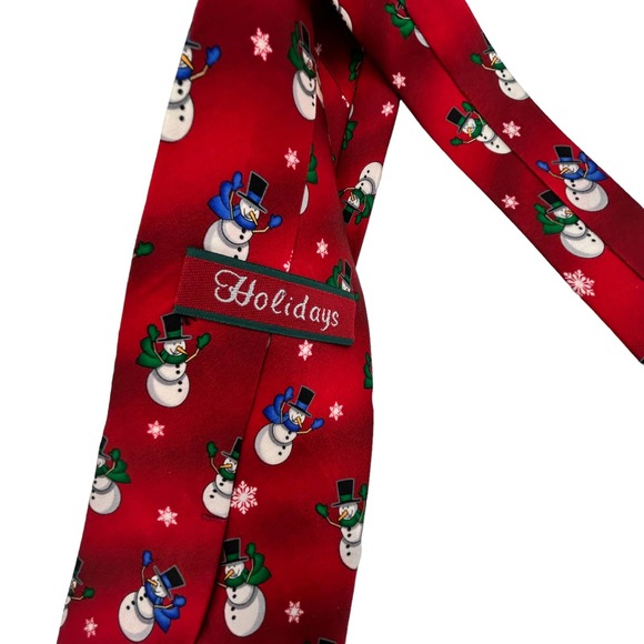 HOLIDAY CHRISTMAS SNOWMEN VIBRANT RED ALL OVER PRINT MEN’S SILK TIE - Picture 4 of 5